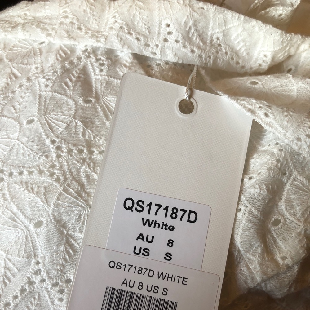 RUFFLE WHITE LITTLE DRESS - Picture 5 of 5